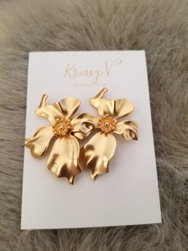 Floral Earrings In Gold